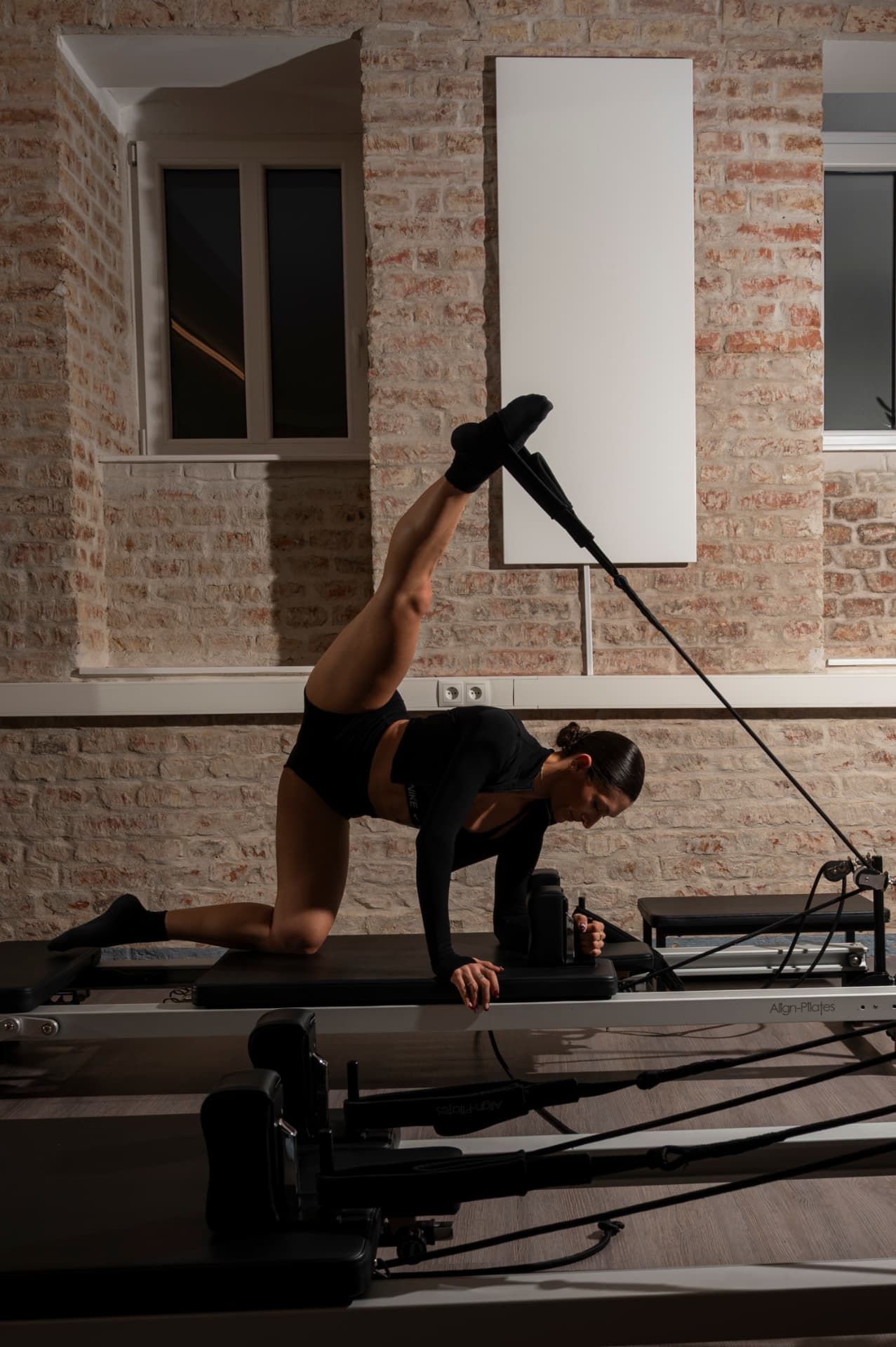 Deep side split mobility work on the reformer